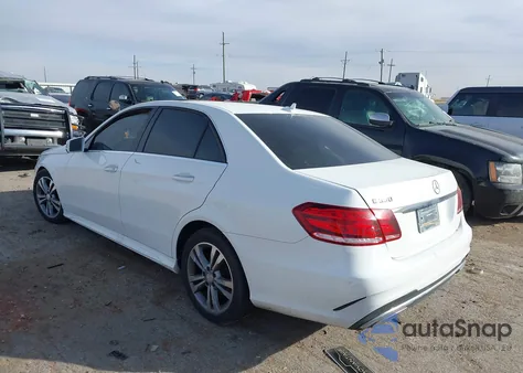 2015 Mercedes-Benz E 350 z USA, uszkodzony, nr VIN WDDHF5KB5FB101888